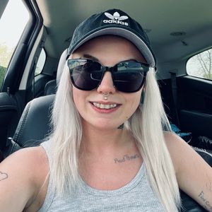 Meet your Posher, Hannah